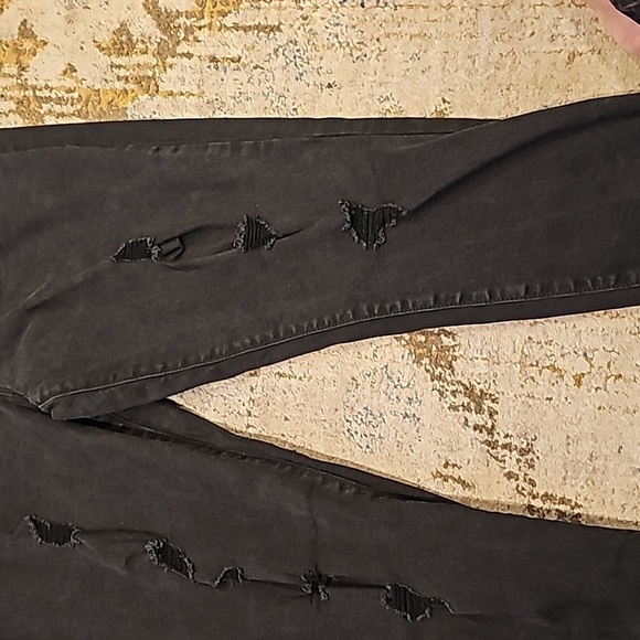 Old Navy Women's Plus Black Distresses Rockstar Jeans - Picture 3 of 7